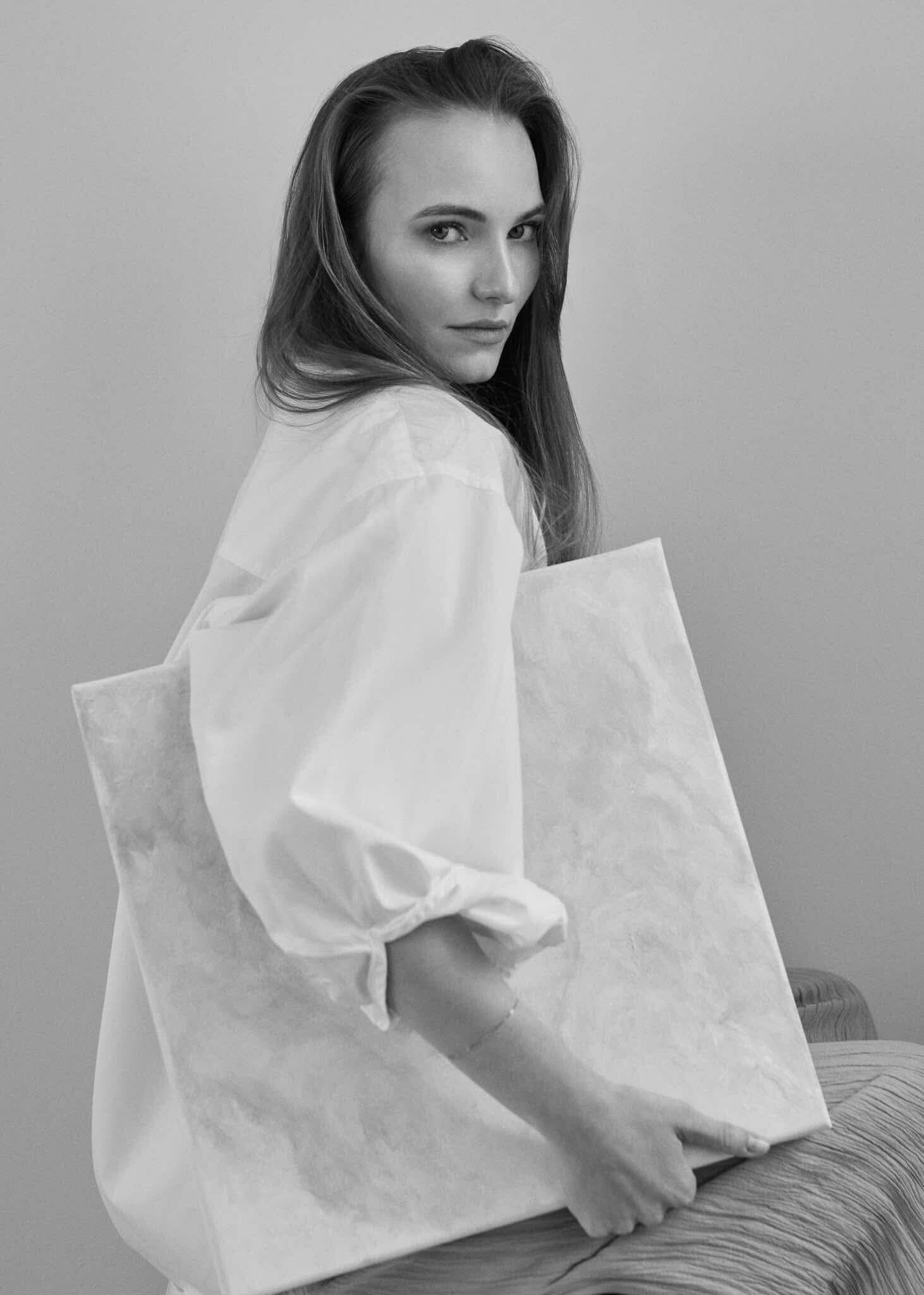 Aleksandra Mrozowska graphic designer